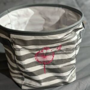 Gently used thirty one tote